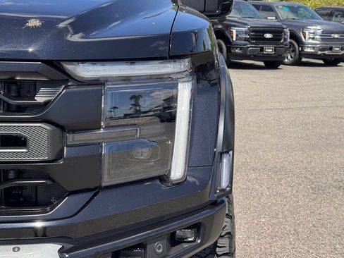Used 2025 Ford F150 Raptor AWD/4WD image 8
