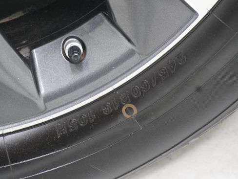 Used 2018 Toyota Highlander Plus FWD image 29