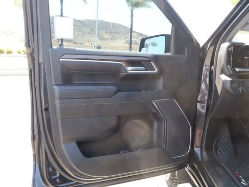 Used 2023 Chevrolet Silverado 1500 LT Trail Boss w/ LPO, Dark Essentials Package AWD/4WD image 17
