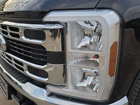 New 2026 Ford F350 XLT w/ 360-Degree Camera Package RWD image 22