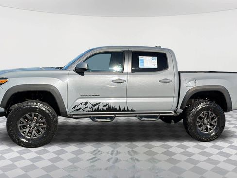 Used 2020 Toyota Tacoma SR5 image 8