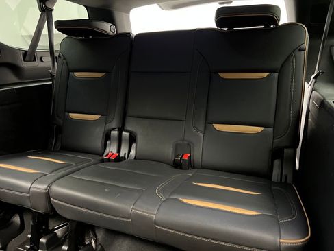 Used 2022 GMC Yukon XL AT4 AWD/4WD image 32