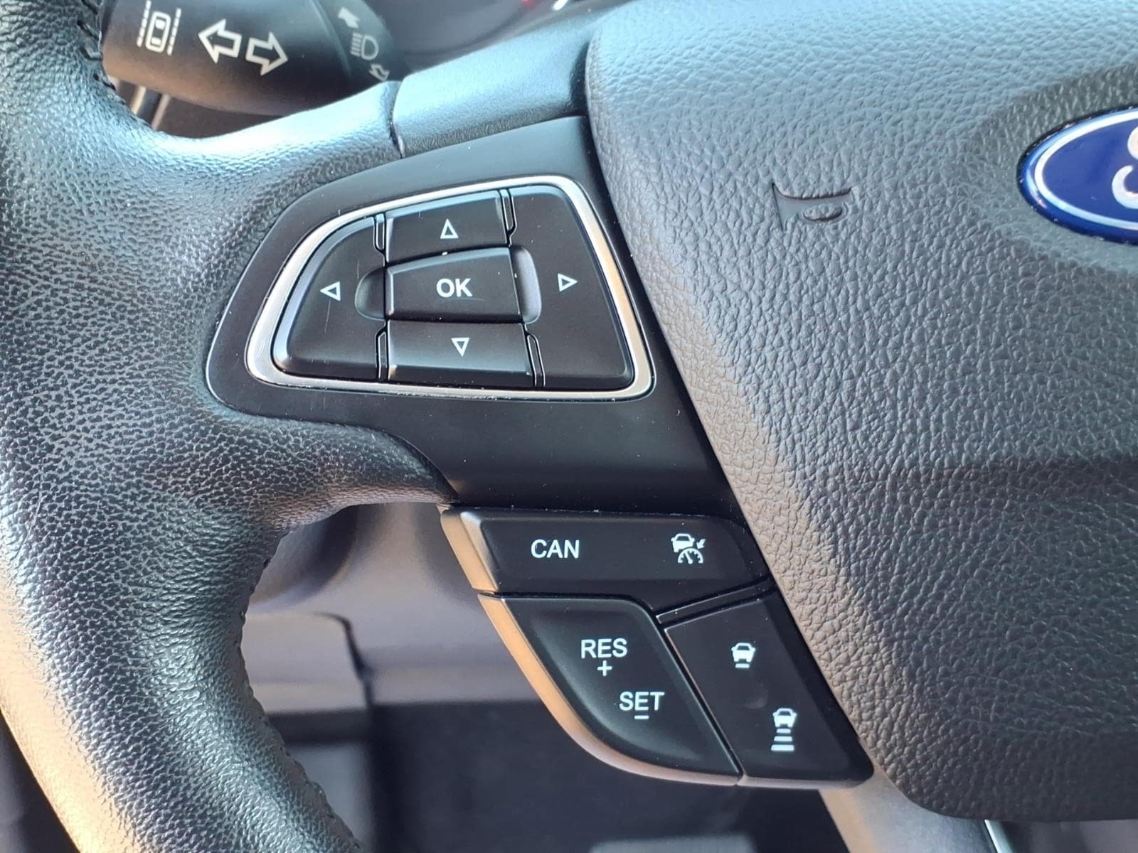 Used 2019 Ford Escape Titanium AWD/4WD image 23
