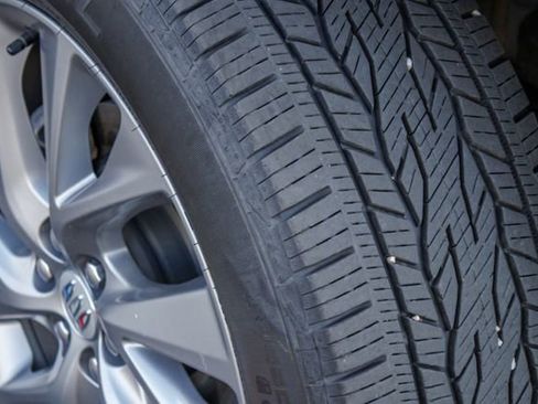 Used 2025 Buick Enclave Preferred AWD/4WD image 14
