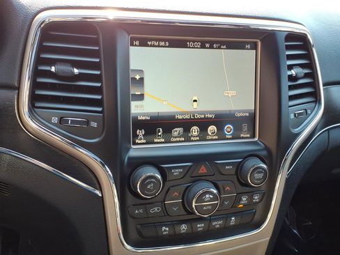 Used 2017 Jeep Grand Cherokee Limited image 14