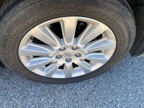 Used 2014 Toyota Sienna LE AWD/4WD image 17