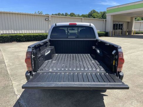 Used 2014 Toyota Tacoma PreRunner w/ Convenience Package RWD image 10