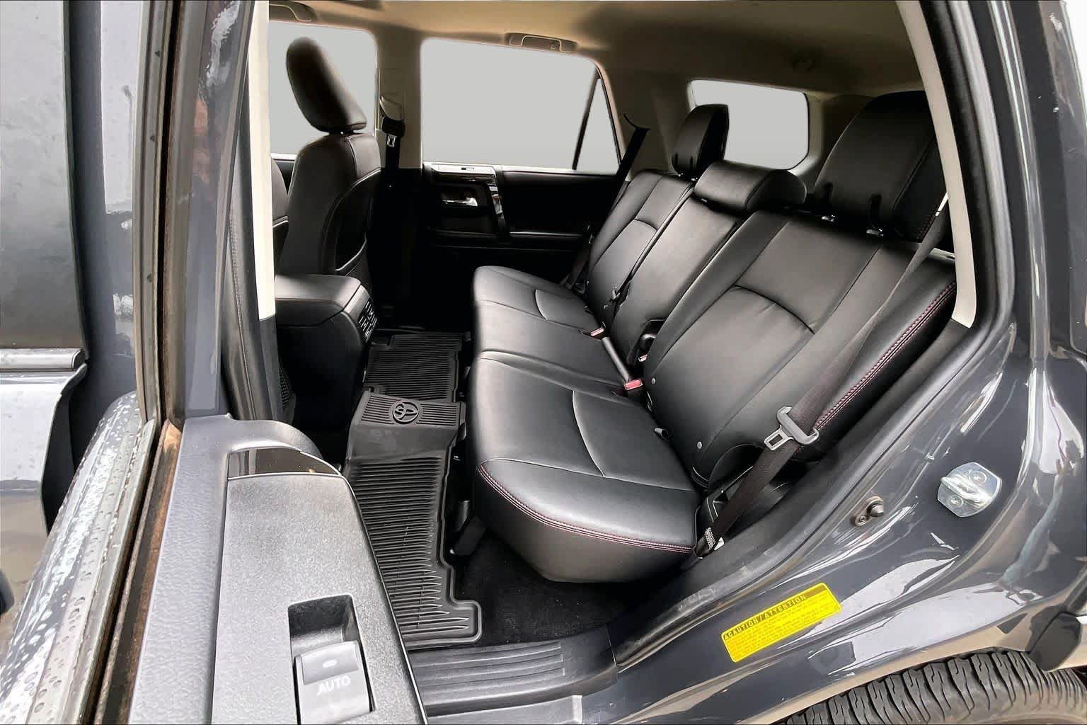 Used 2024 Toyota 4Runner TRD Off-Road Premium w/ Moonroof Package AWD/4WD image 19