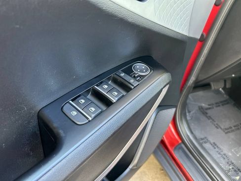 Used 2024 Kia Soul LX w/ Option Group 015 FWD image 39