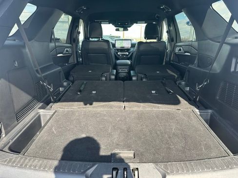 Used 2025 Ford Explorer ST-Line image 7