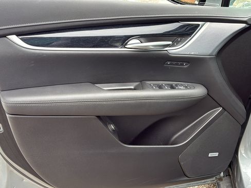 Certified 2025 Cadillac XT5 Premium Luxury image 10