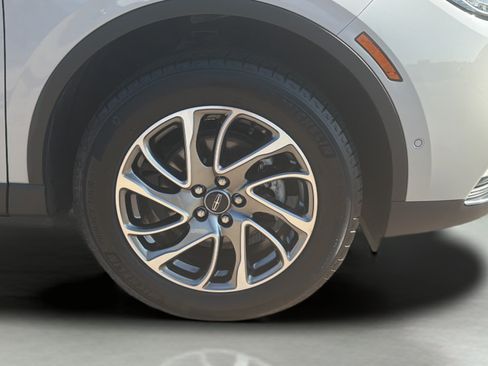 Used 2022 Lincoln Corsair AWD w/ Equipment Group 101A image 29