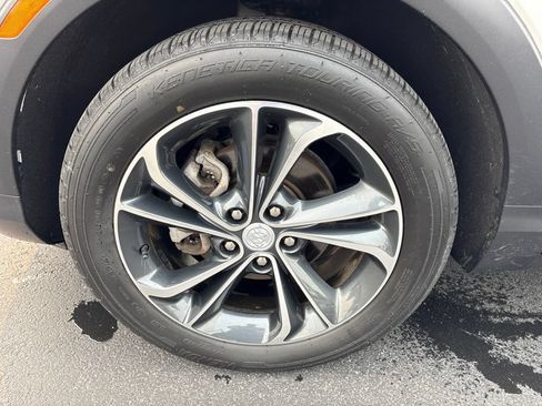 Used 2020 Buick Encore GX Essence FWD image 9