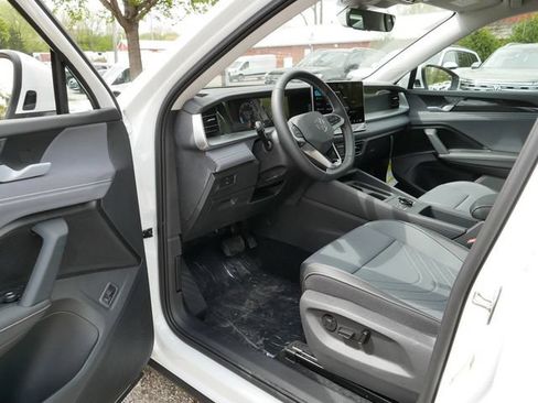 New 2026 Volkswagen Tiguan SE AWD/4WD image 7