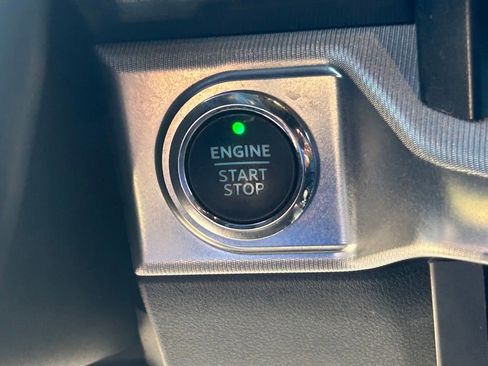 Certified 2022 Ford F150 Raptor w/ Equipment Group 801A High image 48