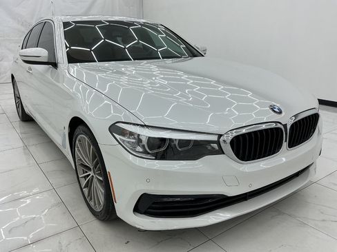 Used 2018 BMW 530e RWD image 3