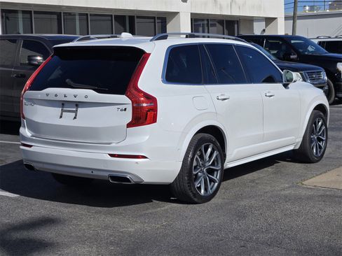 Used 2017 Volvo XC90 T6 Momentum w/ Vision Package image 7