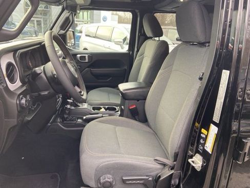 Certified 2024 Jeep Wrangler Sport S image 11