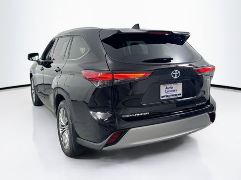 Used 2020 Toyota Highlander Platinum image 7