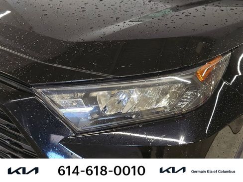 Used 2021 Toyota RAV4 LE AWD/4WD image 15