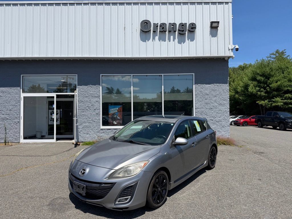 Used 2011 MAZDA MAZDA3 s Grand Touring w/ Tech Pkg FWD image 2