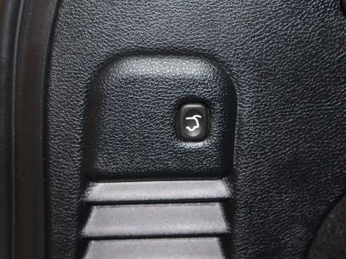 Used 2020 Jeep Grand Cherokee Limited image 37