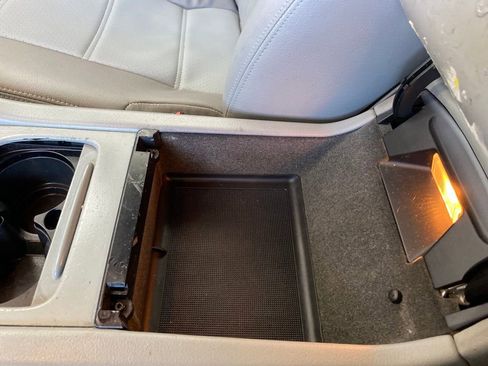 Used 2004 Porsche Cayenne S image 33