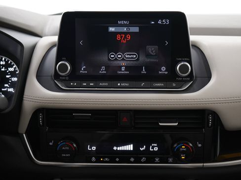 Used 2023 Nissan Rogue SL AWD/4WD image 18