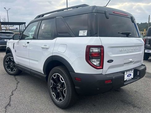 New 2025 Ford Bronco Sport Outer Banks image 3