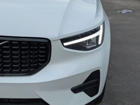 New 2026 Volvo XC40 B5 Core w/ Climate Package image 10