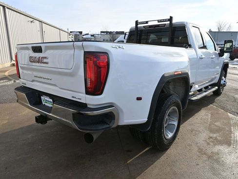 Used 2022 GMC Sierra 3500 SLE w/ SLE Convenience Package image 12