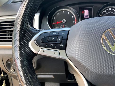 Used 2021 Volkswagen Atlas SE w/ Panoramic Sunroof Package FWD image 24