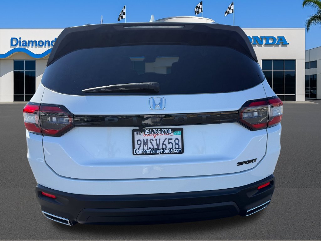 Certified 2025 Honda Pilot Sport image 5