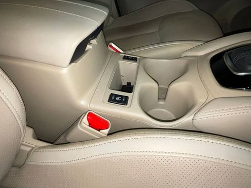 Used 2020 Nissan Rogue SL w/ Premium Package image 16