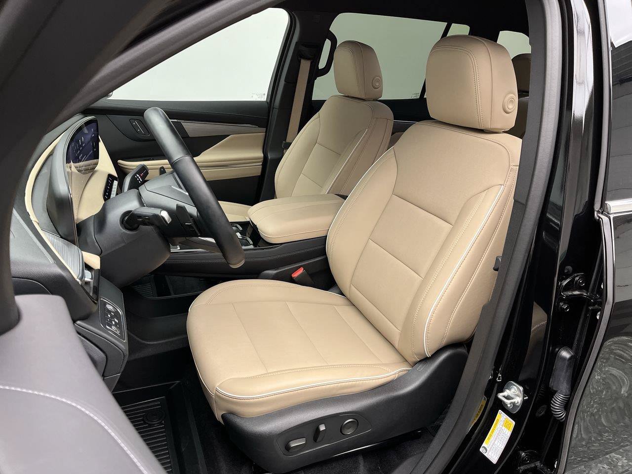 Used 2026 Buick Enclave Preferred w/ LPO, Floor Liner Package AWD/4WD image 9