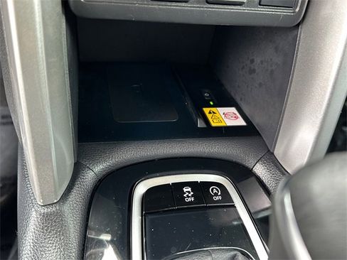 Certified 2022 Toyota Corolla Cross XLE image 30