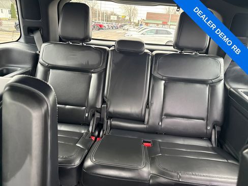 Used 2025 Ford Expedition Platinum w/ Stealth Appearance Package image 18