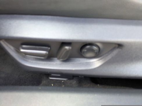 Used 2025 Toyota Camry SE image 18