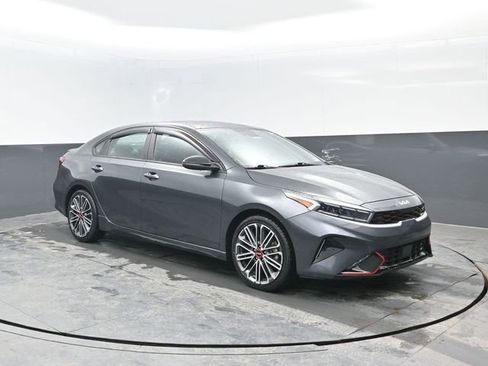 Used 2023 Kia Forte GT image 2