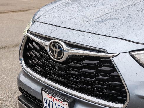 Used 2021 Toyota Highlander Platinum image 6