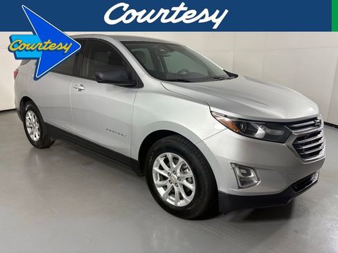 Used 2018 Chevrolet Equinox LS image 1