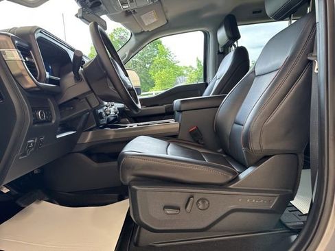Used 2025 Ford F350 Lariat w/ Chrome Package AWD/4WD image 14