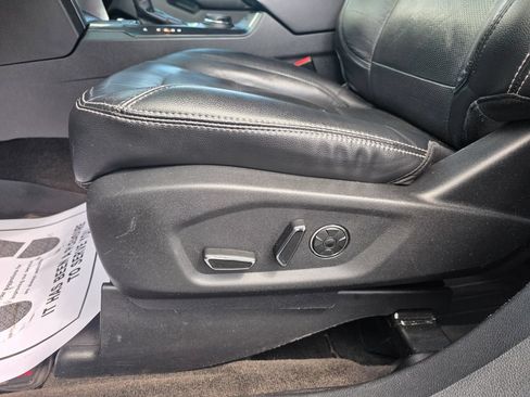 Used 2016 Ford Explorer Limited w/ Equipment Group 301A AWD/4WD image 10