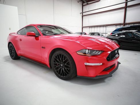 Used 2018 Ford Mustang GT w/ GT Performance Package image 9