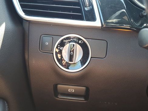 Used 2017 Mercedes-Benz GLS 450 4MATIC image 23