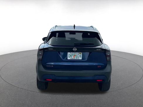 Used 2026 Nissan Kicks SR FWD image 12