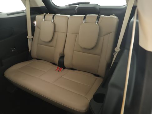 Certified 2020 Ford Explorer Limited image 24