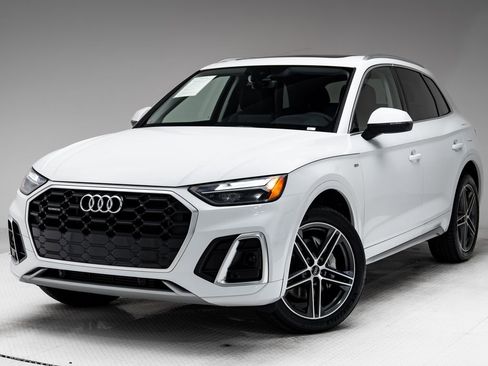 Used 2023 Audi Q5 e Premium w/ Convenience Package AWD/4WD image 1