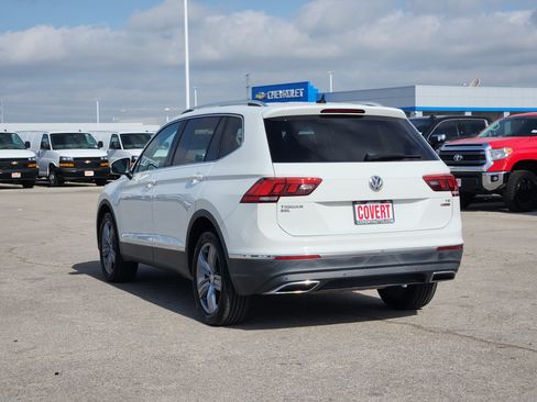 Used 2018 Volkswagen Tiguan SEL Premium AWD/4WD image 5