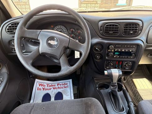 Used 2005 Chevrolet TrailBlazer LT image 24